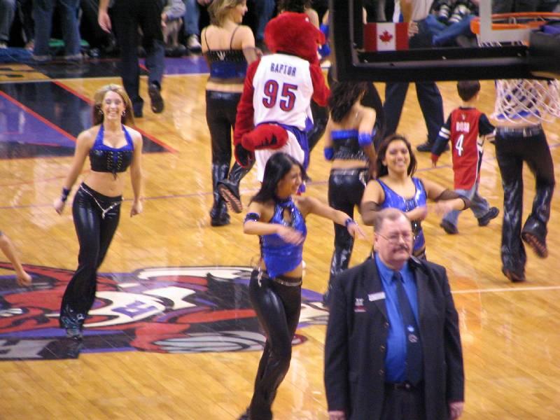 Raptors - 02.04.2005 392.jpg